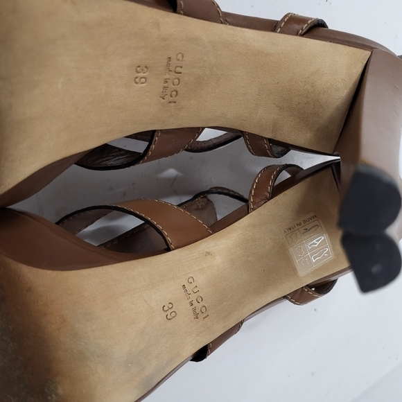Gucci Hasler Horsebit Accent T-Strap Sandals in Brown Leather Size 39 - Picture 14 of 15